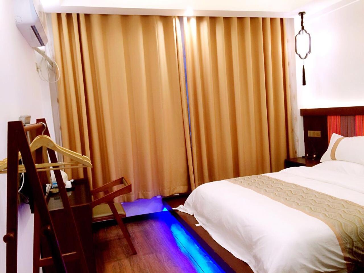 Family Hotel Trương Gia Giới Ngoại thất bức ảnh